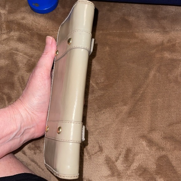 💥𝚅𝚃𝙶:Coach Cream Wallet Double Buckle Zip Around - Picture 9 of 10